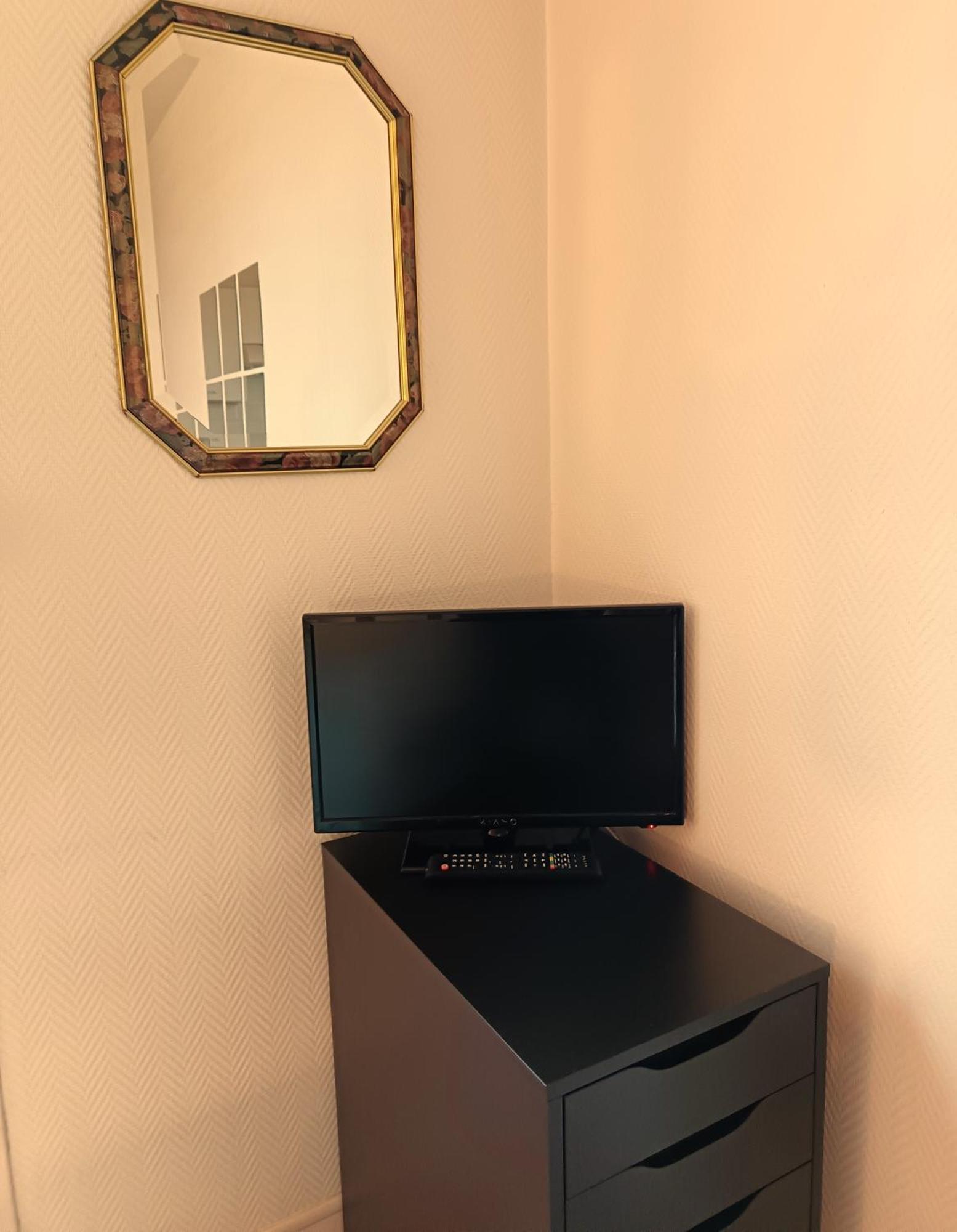 Appartement A Orleans Au Calme Avec Parking Gratuit, Balcon Et Ascenseur Ngoại thất bức ảnh